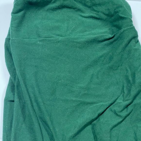 LulaRoe TC Hunter Green solid leggings —All LulaRoe Buy 2 get 1 free - Picture 2 of 2